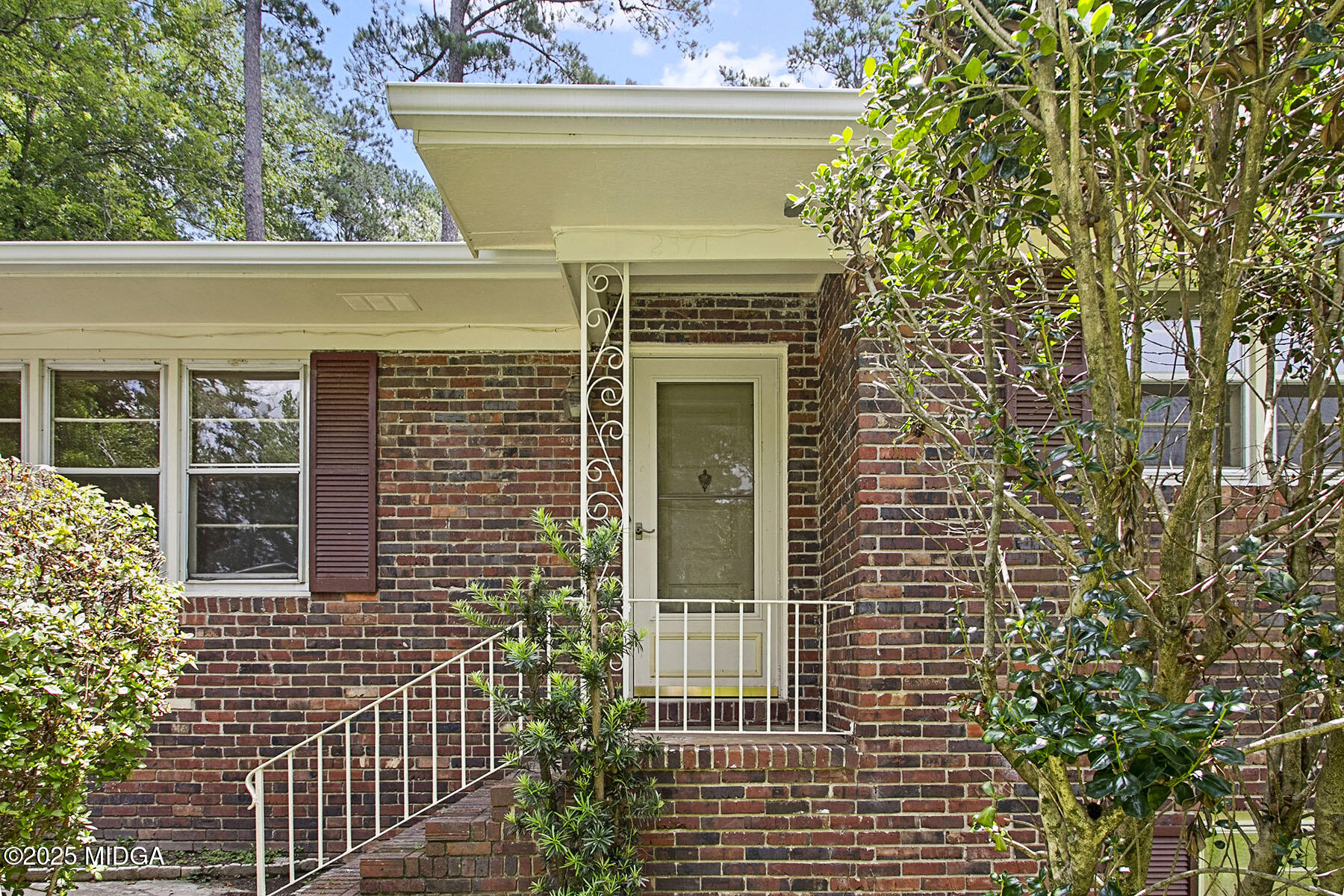 2371 Mayfiel Drive