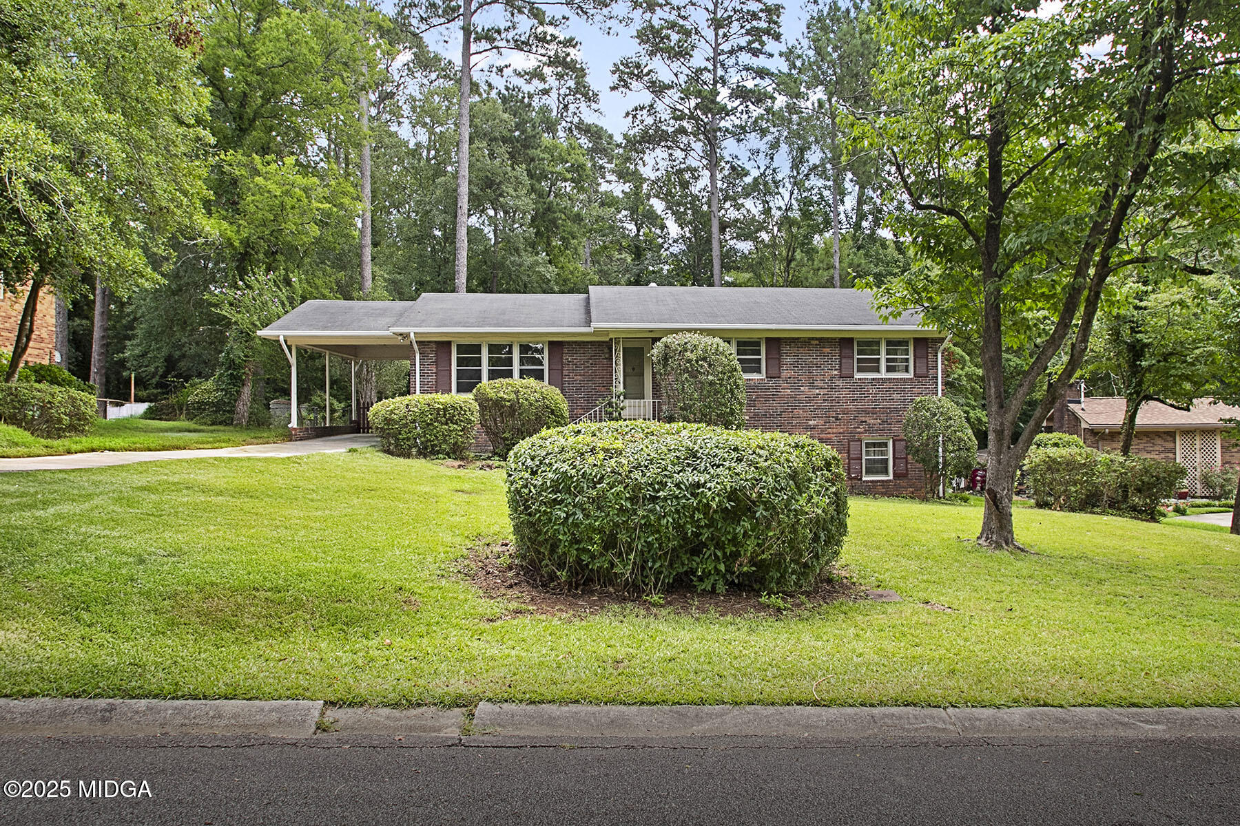 2371 Mayfiel Drive