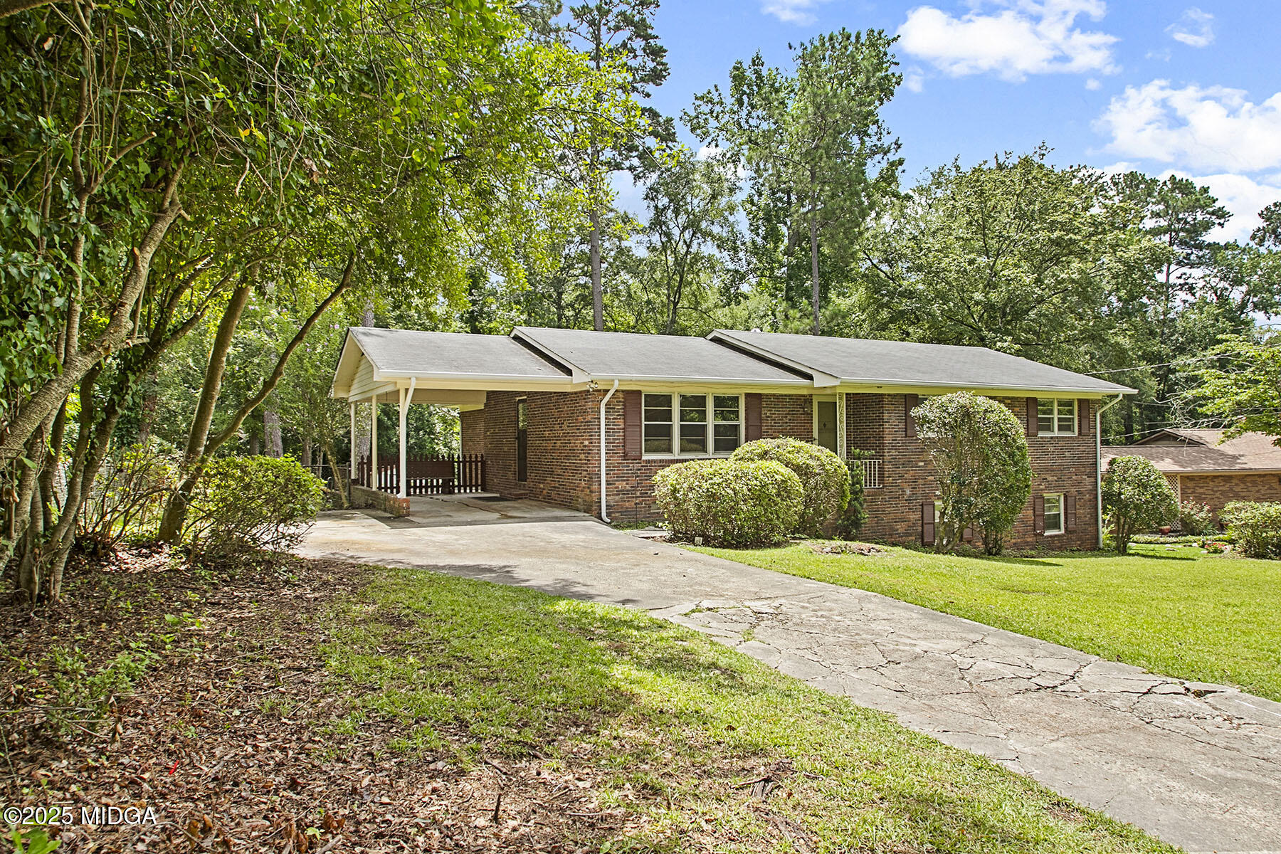 2371 Mayfiel Drive
