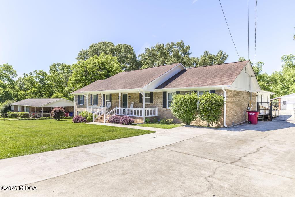 3710 Sandy Circle