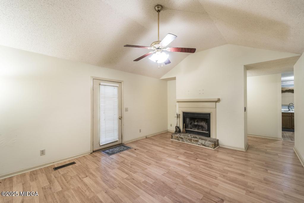 968 Will Scarlet Way