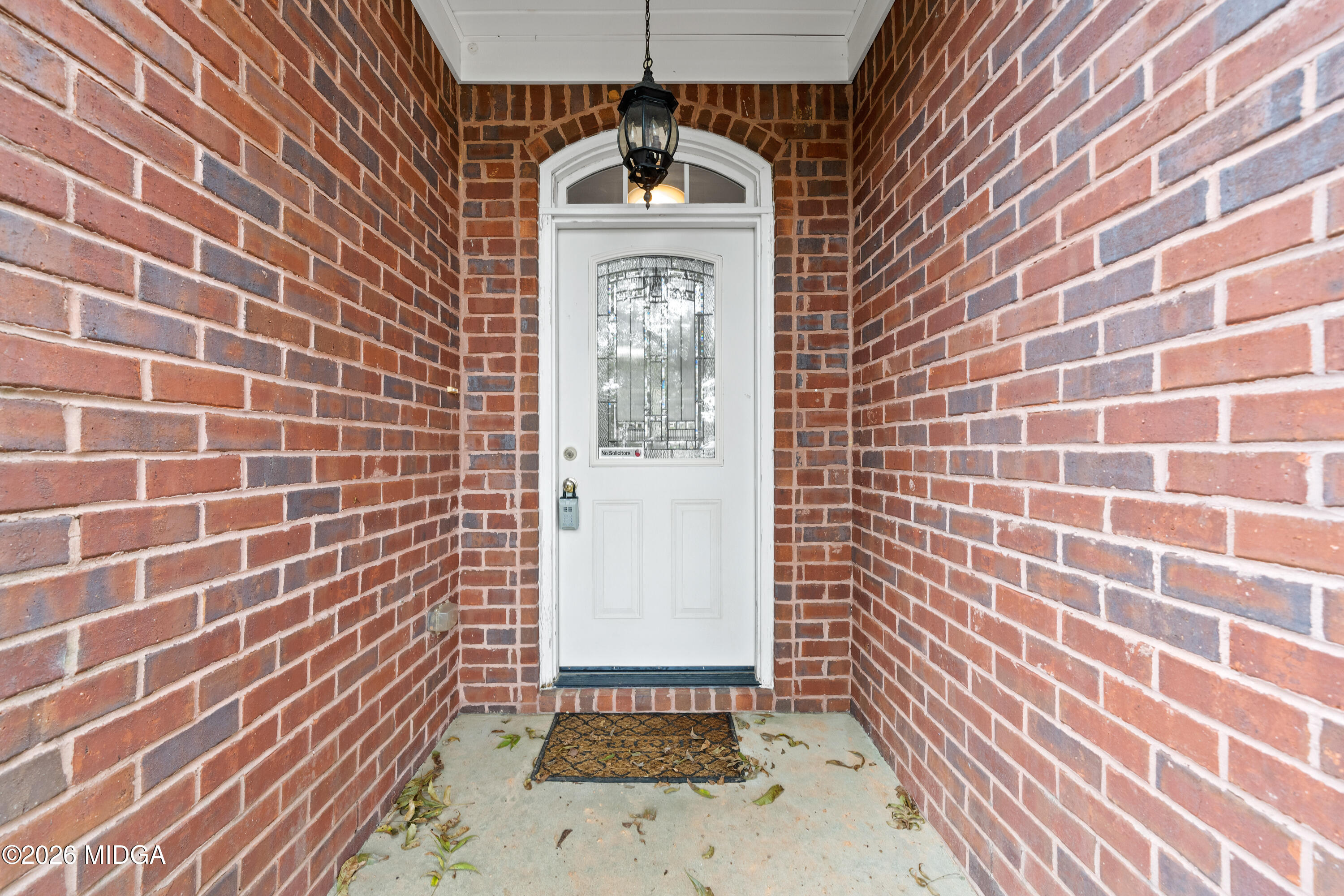 1119 Alma Drive
