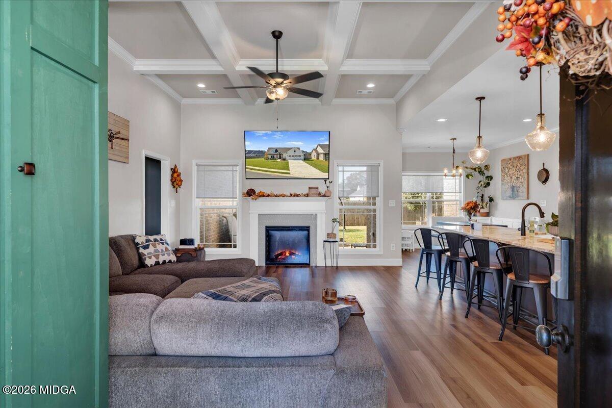 105 Rolling Meadow Way