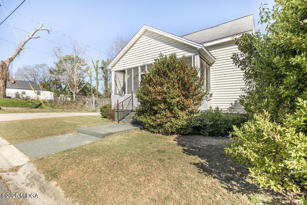 2137 Mutual Avenue