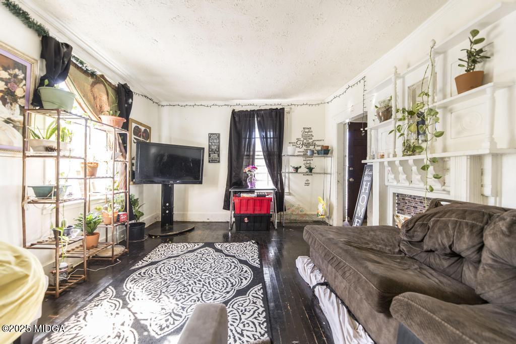 2137 Mutual Avenue
