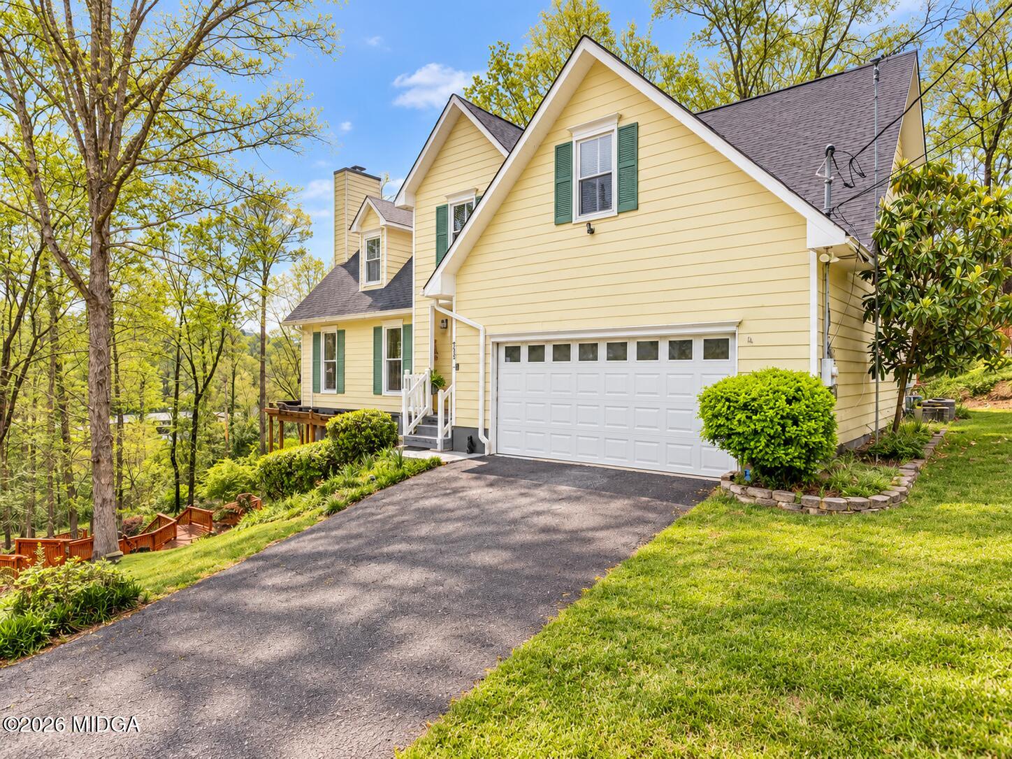 925 Captain Kell Drive