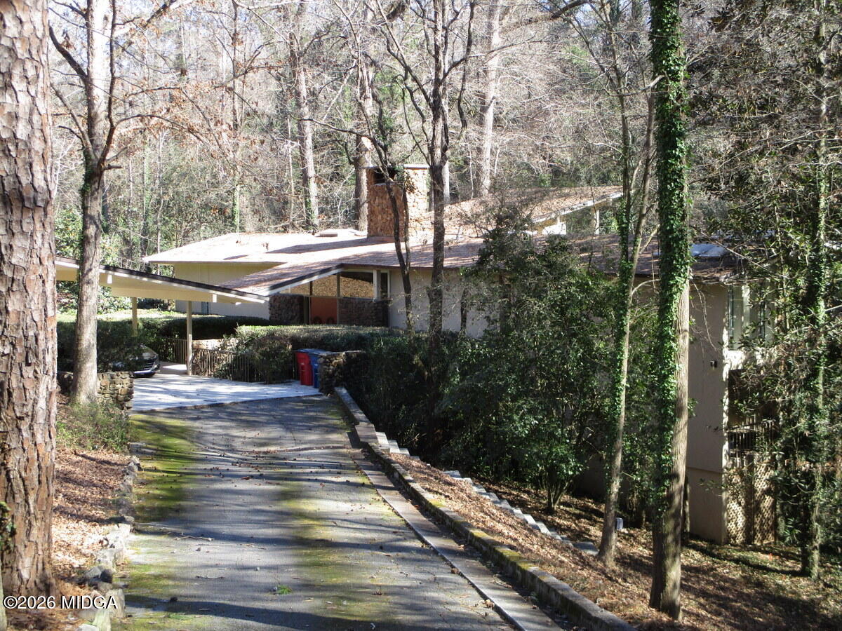 1121 S Jackson Springs Road