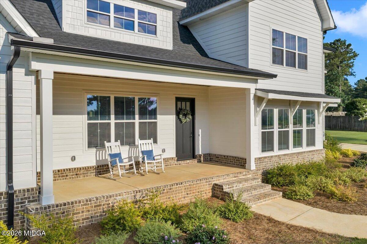 4045 Roundtop Circle