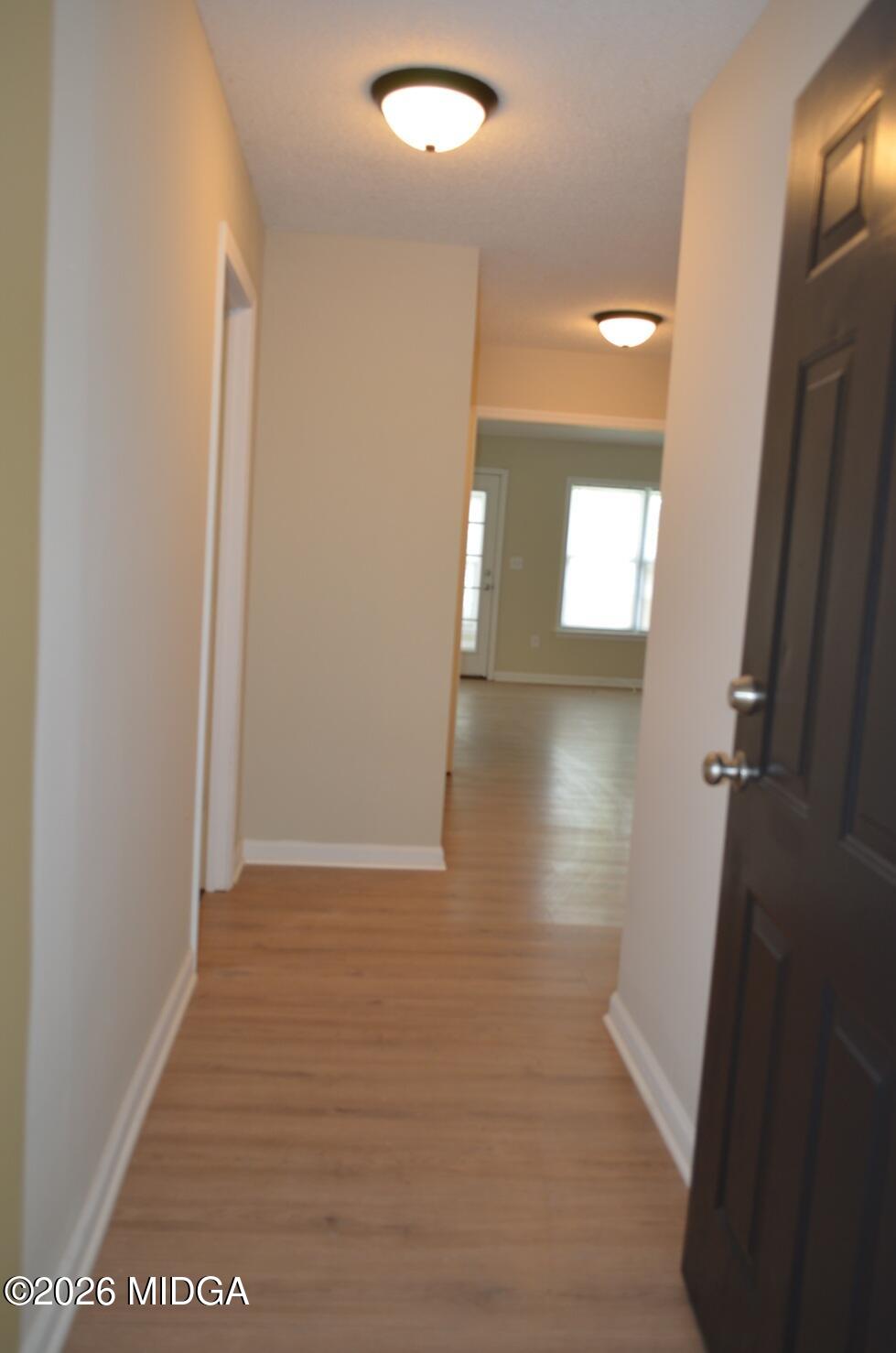 103 Lakeview S