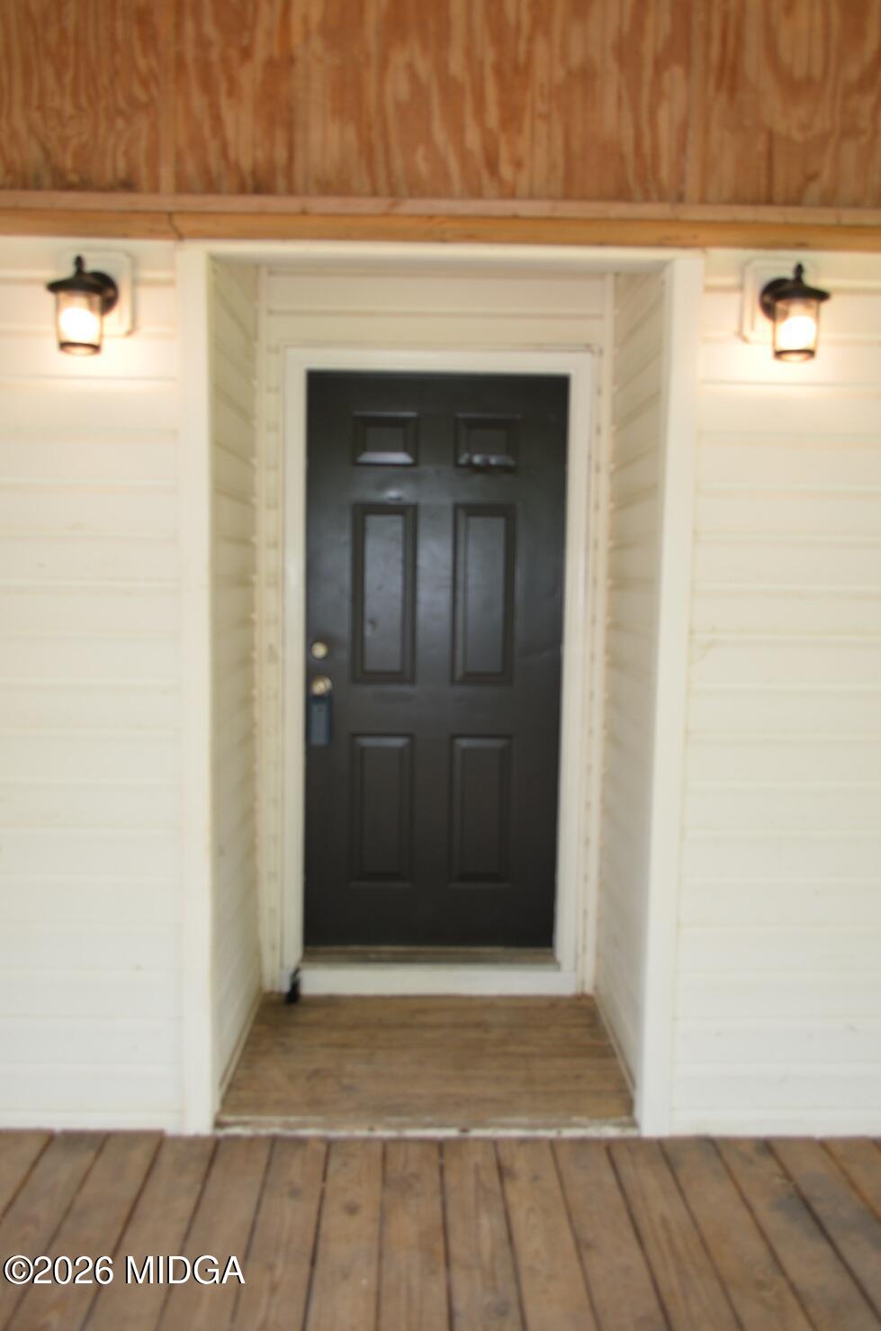 103 Lakeview S
