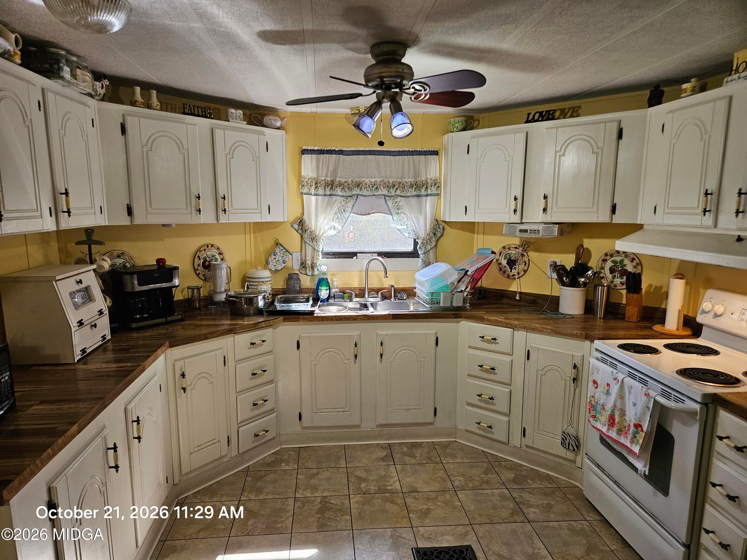 233 Fox Road