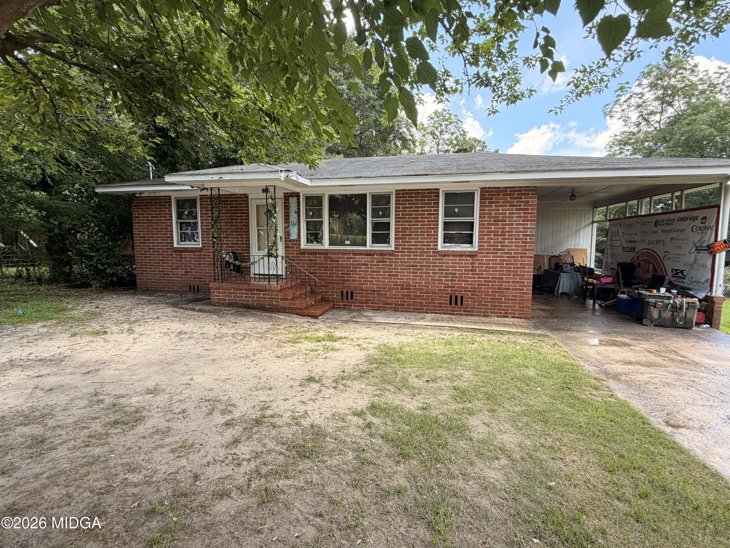 1118 W Grenada Terrace