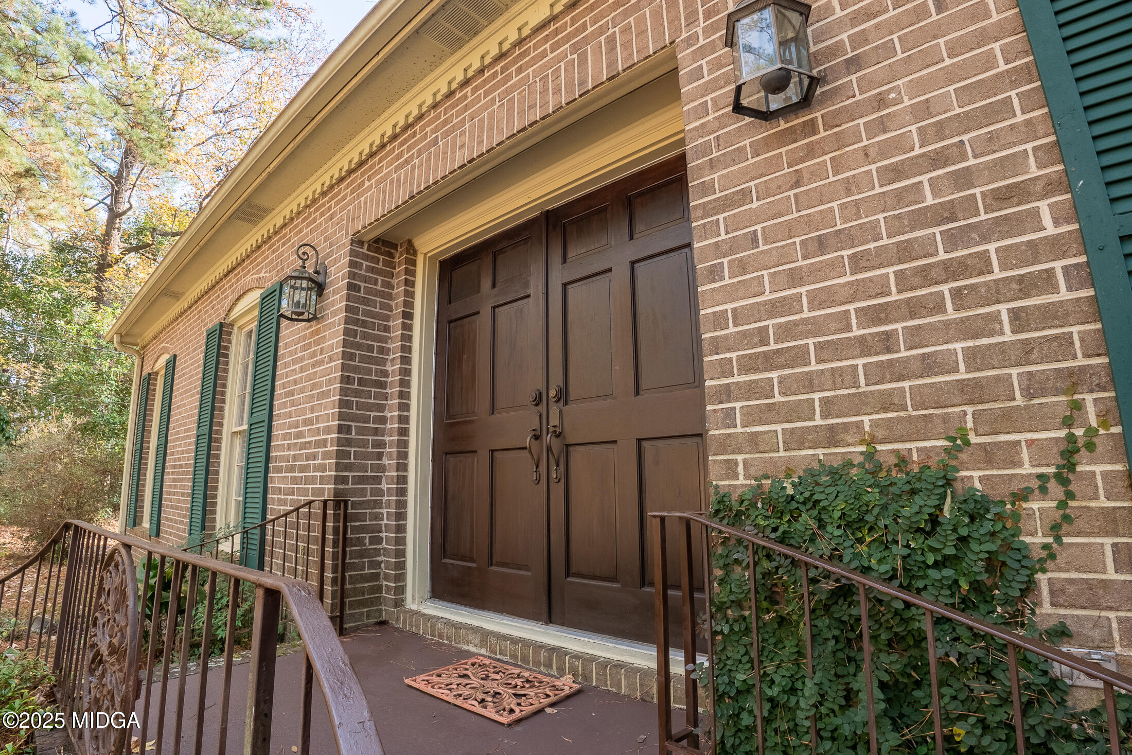 5104 Pine Ridge Drive