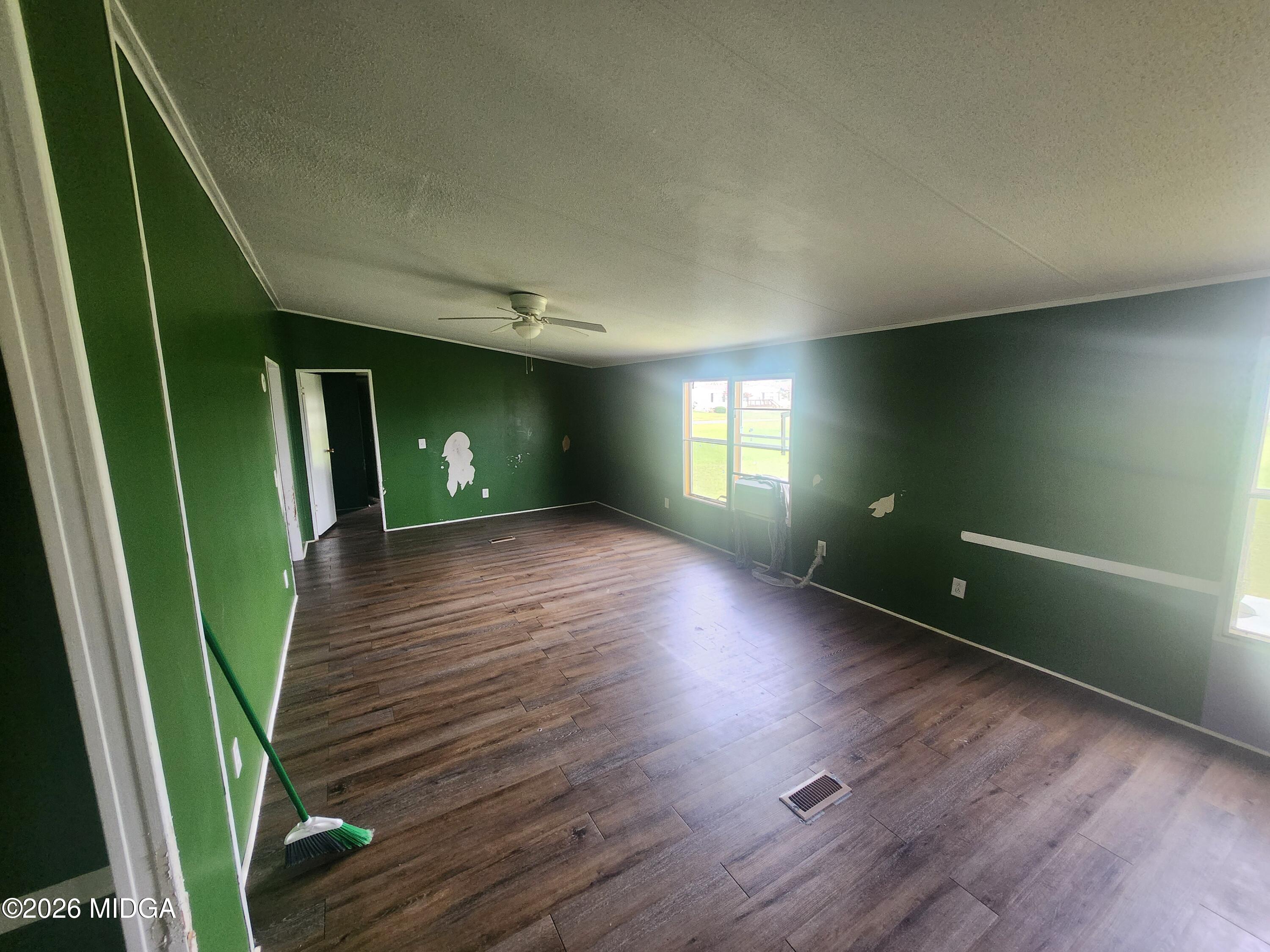 613 Richmond Hill Parkway