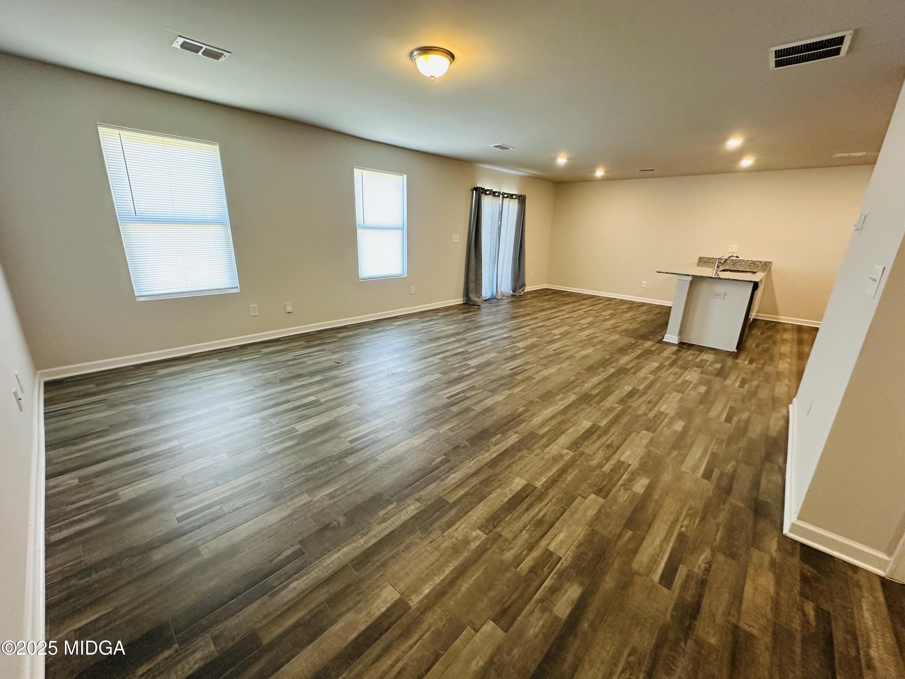 220 Hawthorn Trail