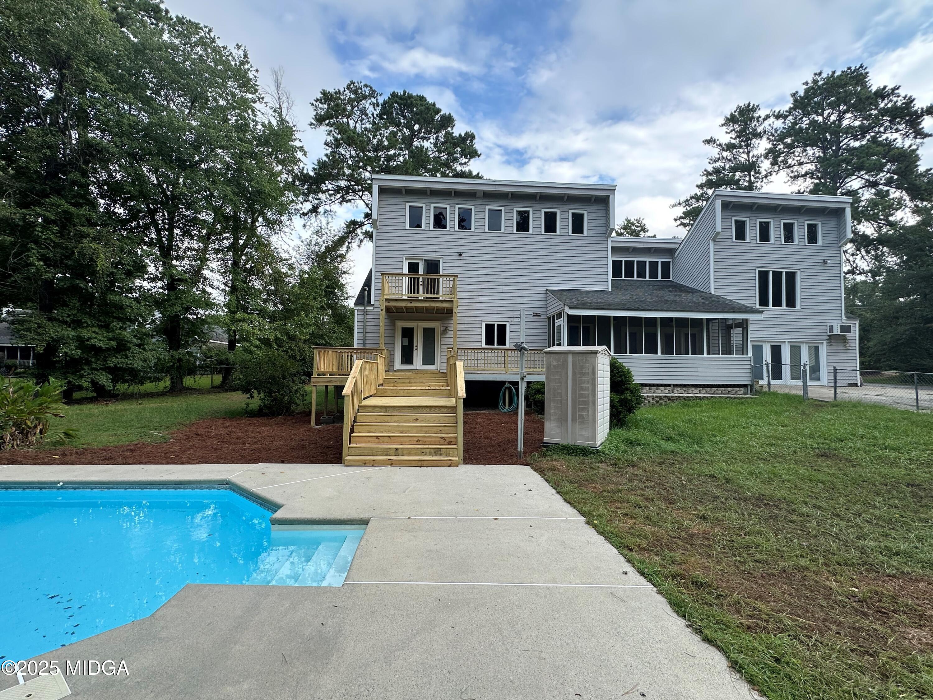 7290 Columbus Road