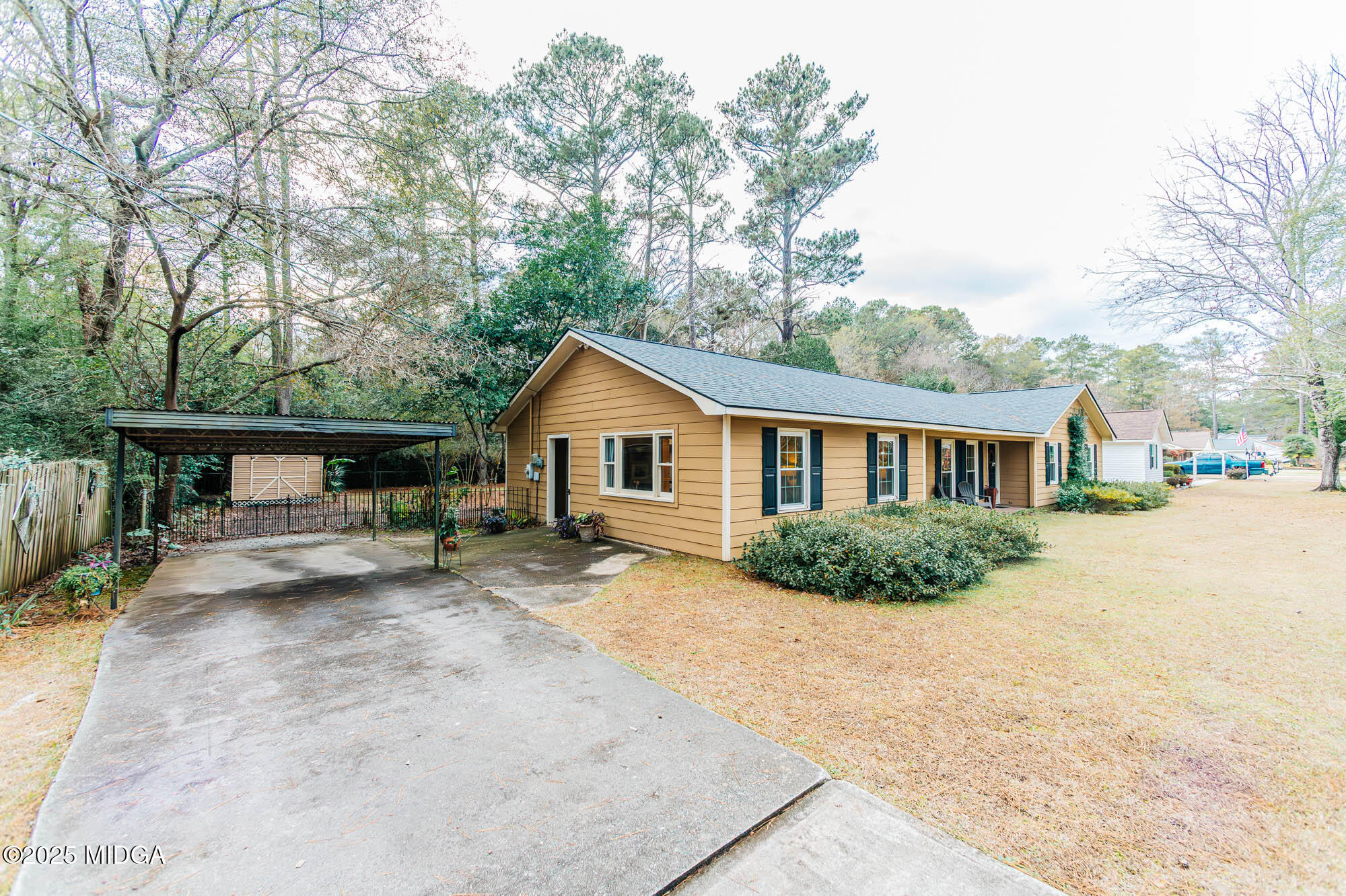 1009 N Davis Drive N