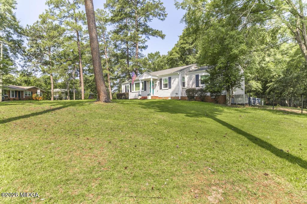 2411 Old Holton Road