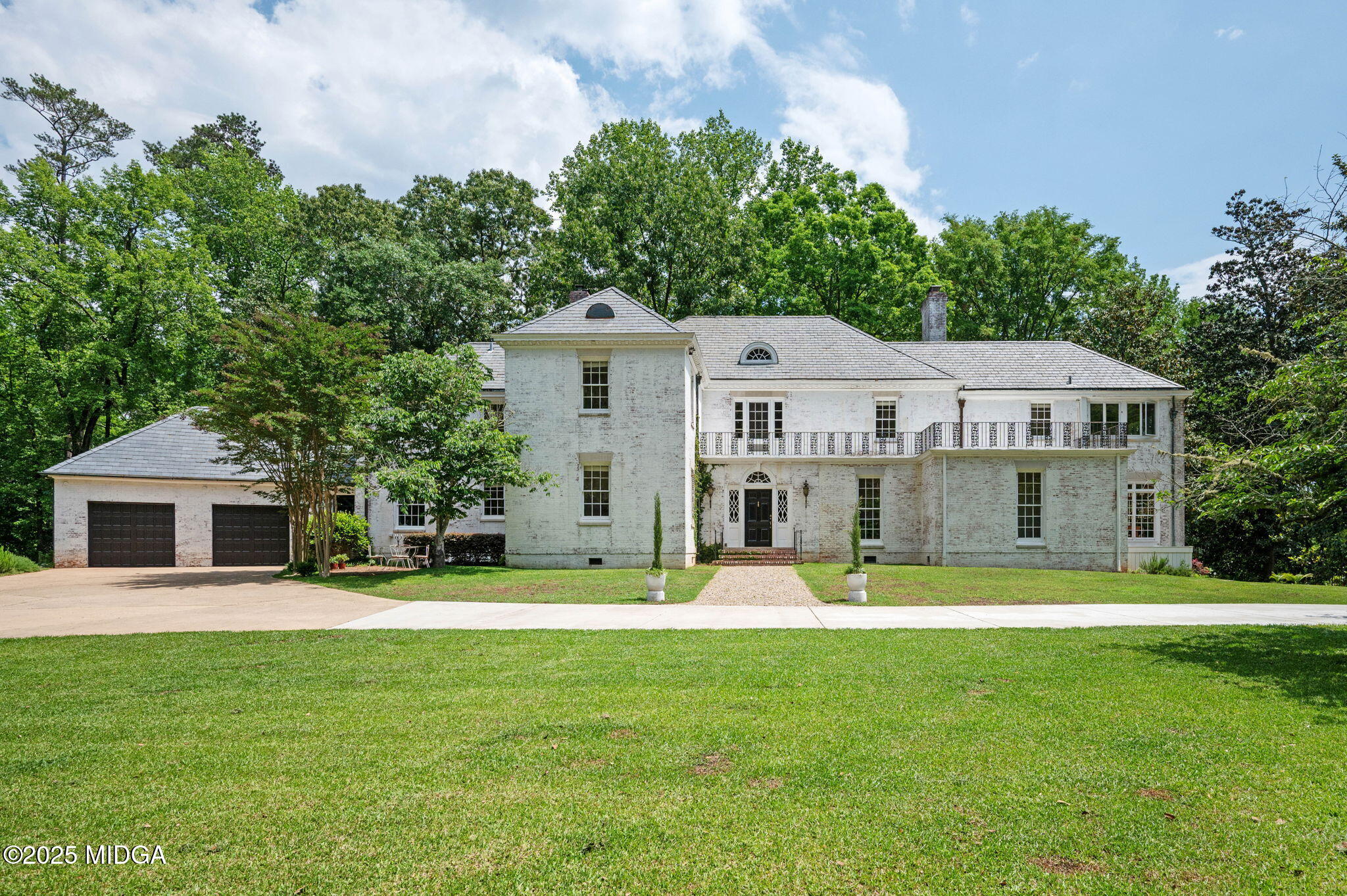 1464 Twin Pines Drive