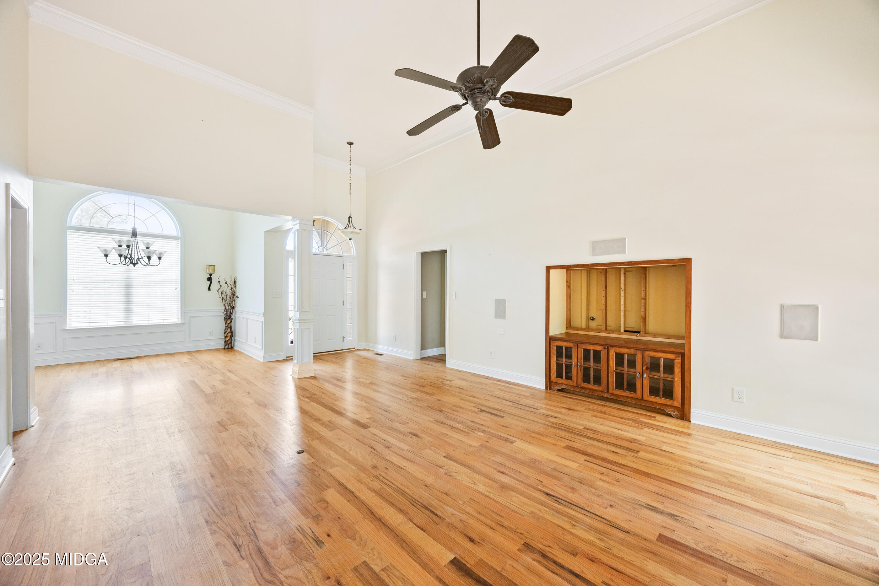 2033 Maggie Drive