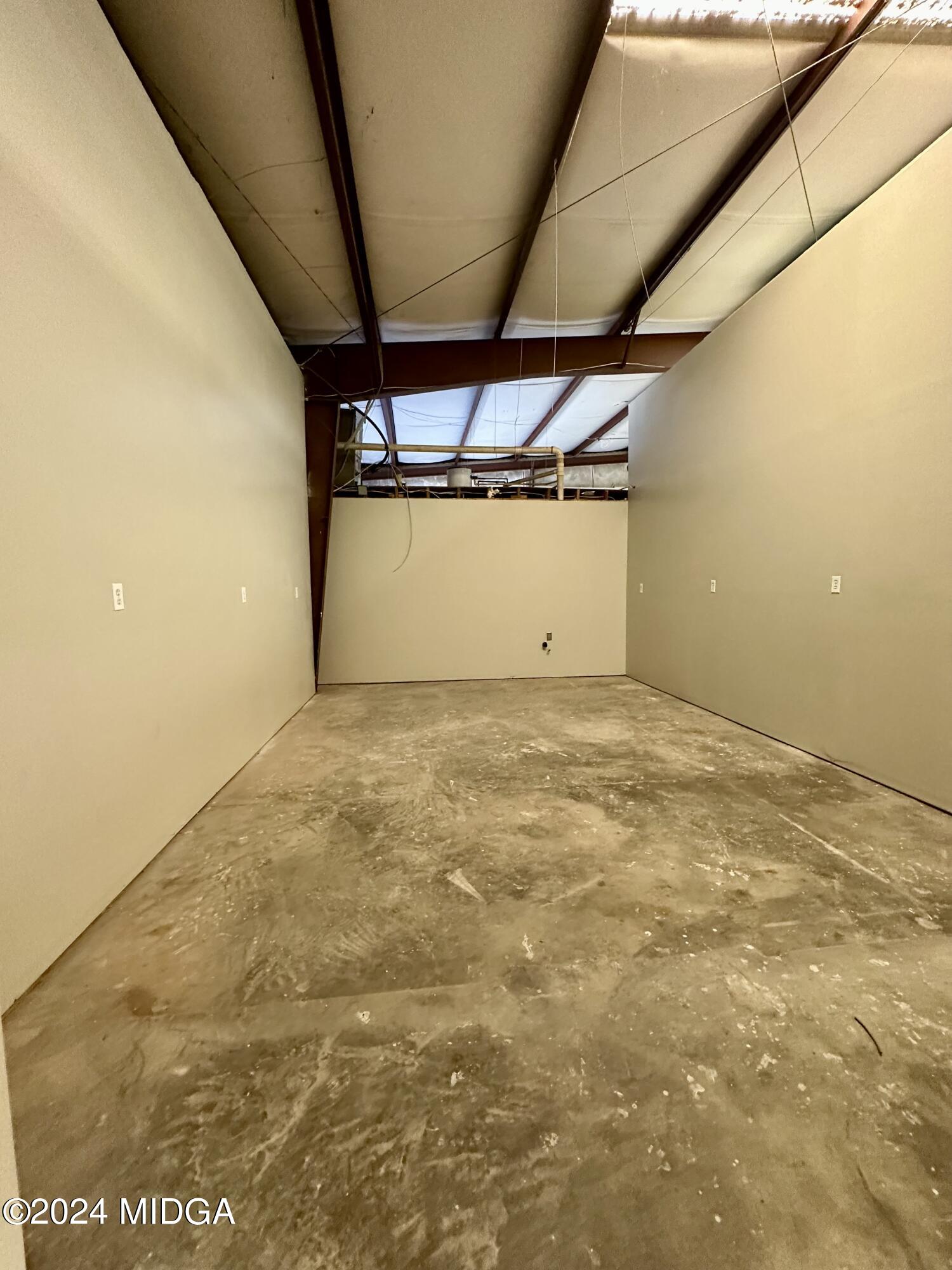 392 Carl Vinson Parkway