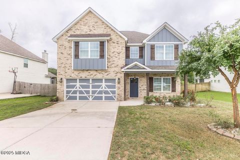 203 Amberley Court Kathleen GA 31047