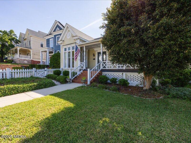 468 Orange Street