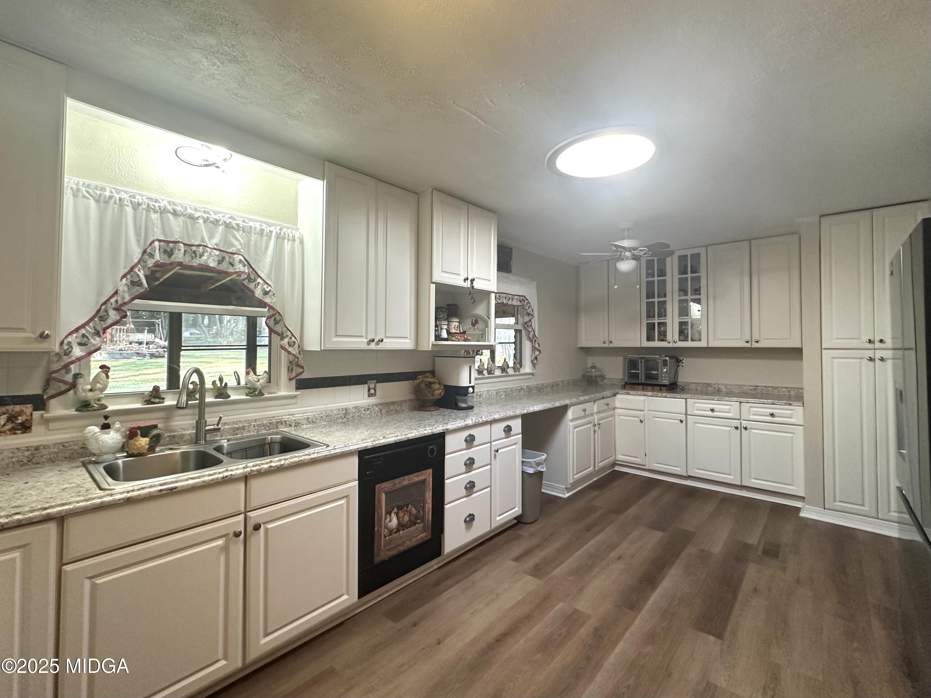 127 N Amanda Place