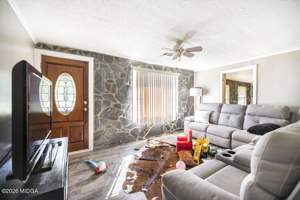 8494 Lower Thomaston Road
