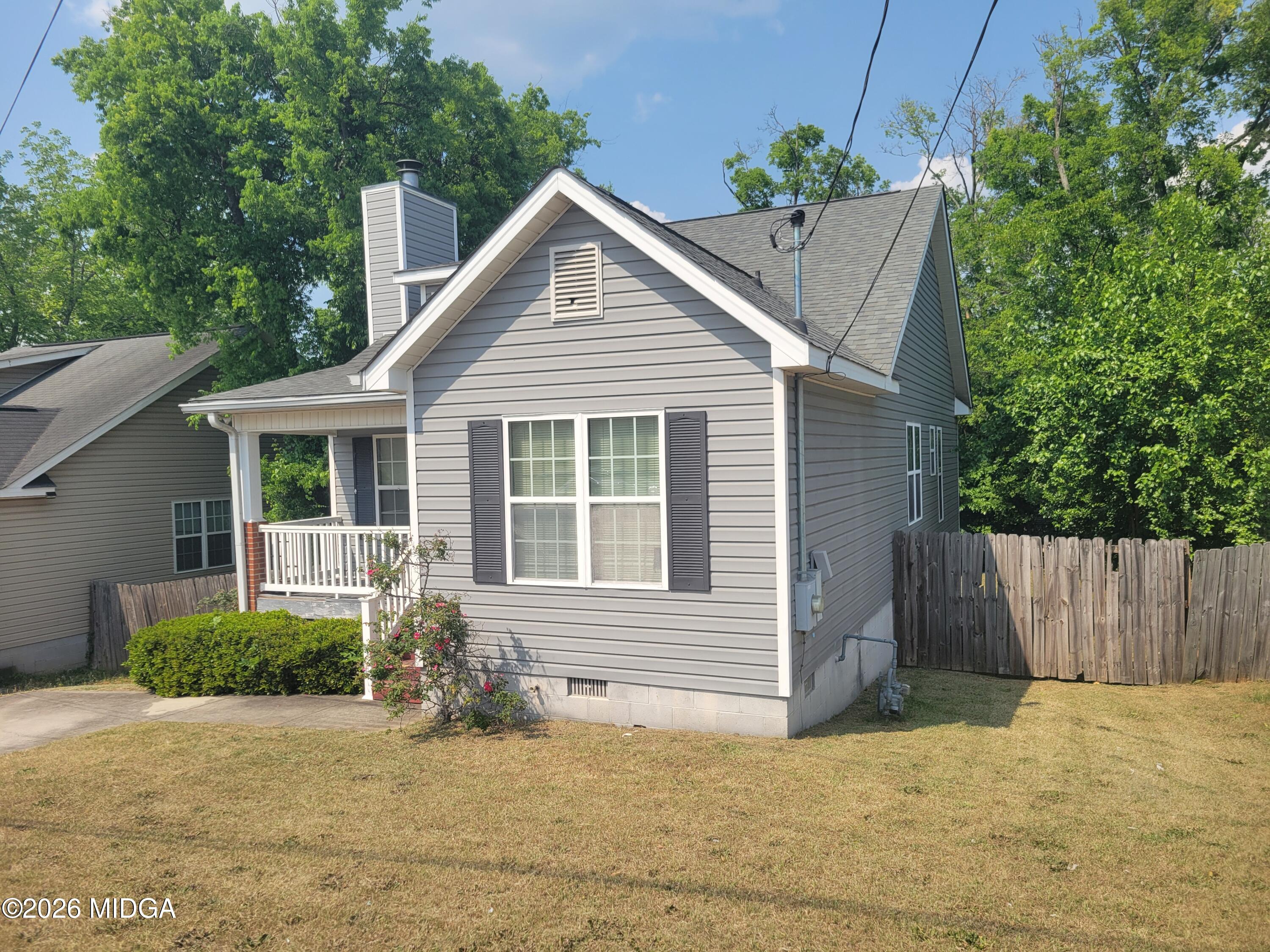 835 Elizabeth Street