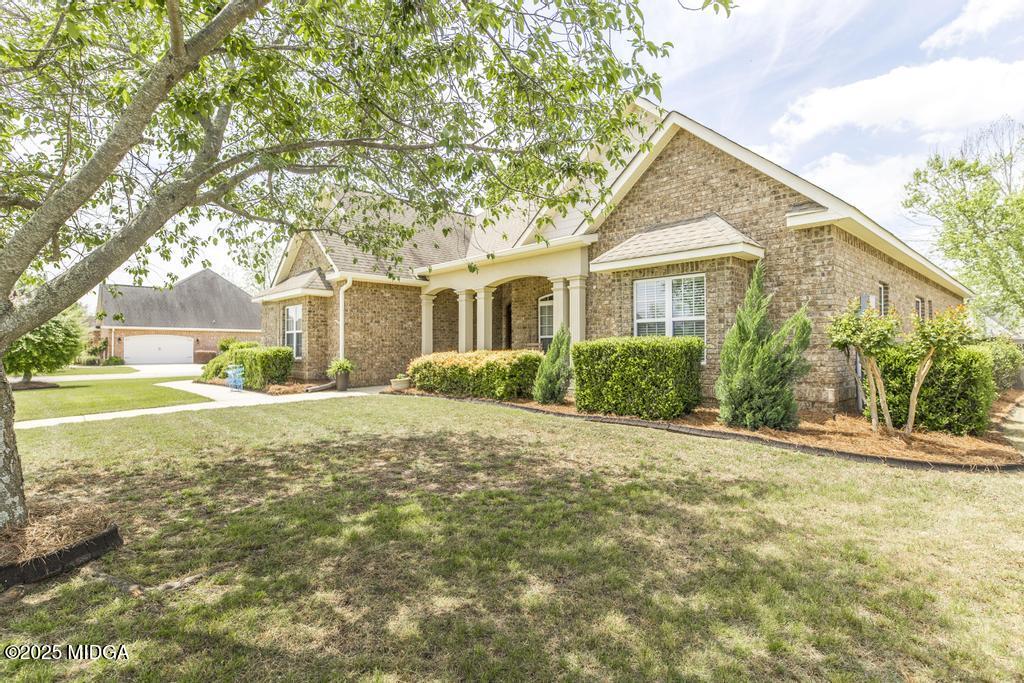 220 Norfolk Circle