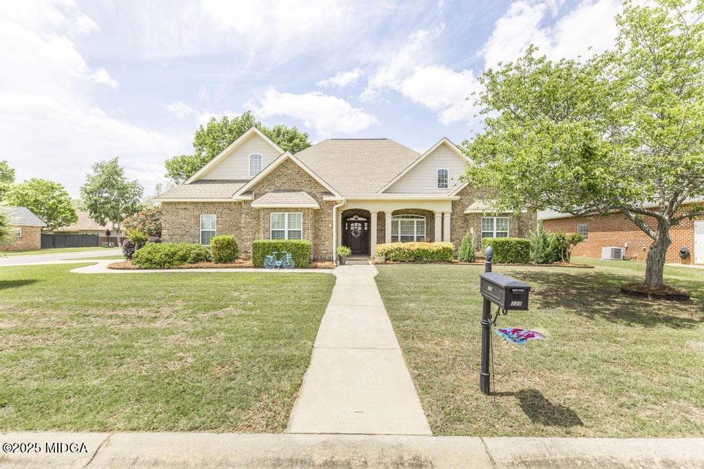 220 Norfolk Circle