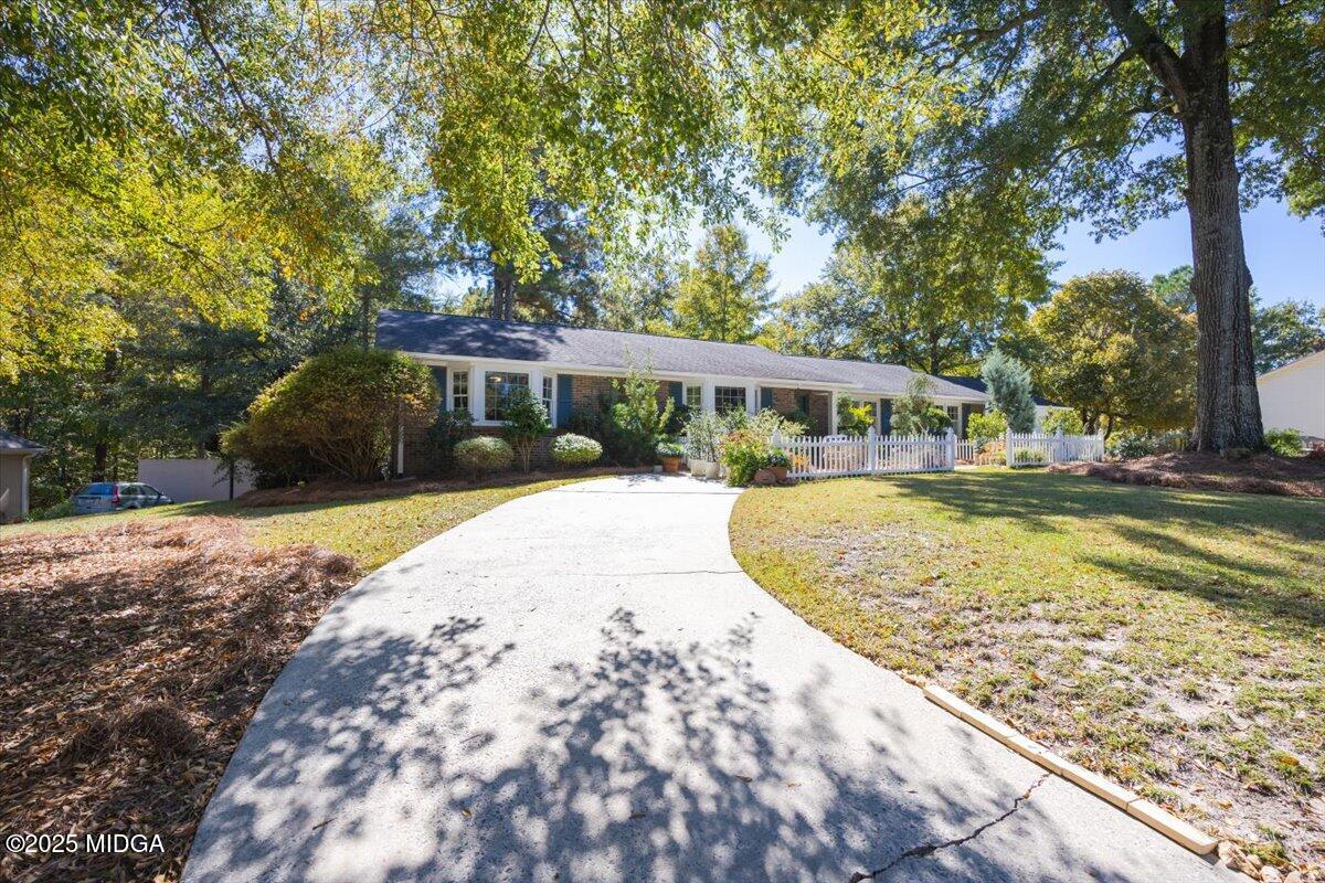 682 Monticlair Drive