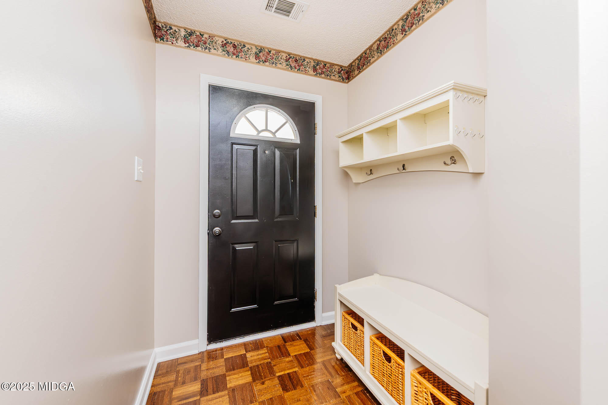 210 Chadwyck Circle