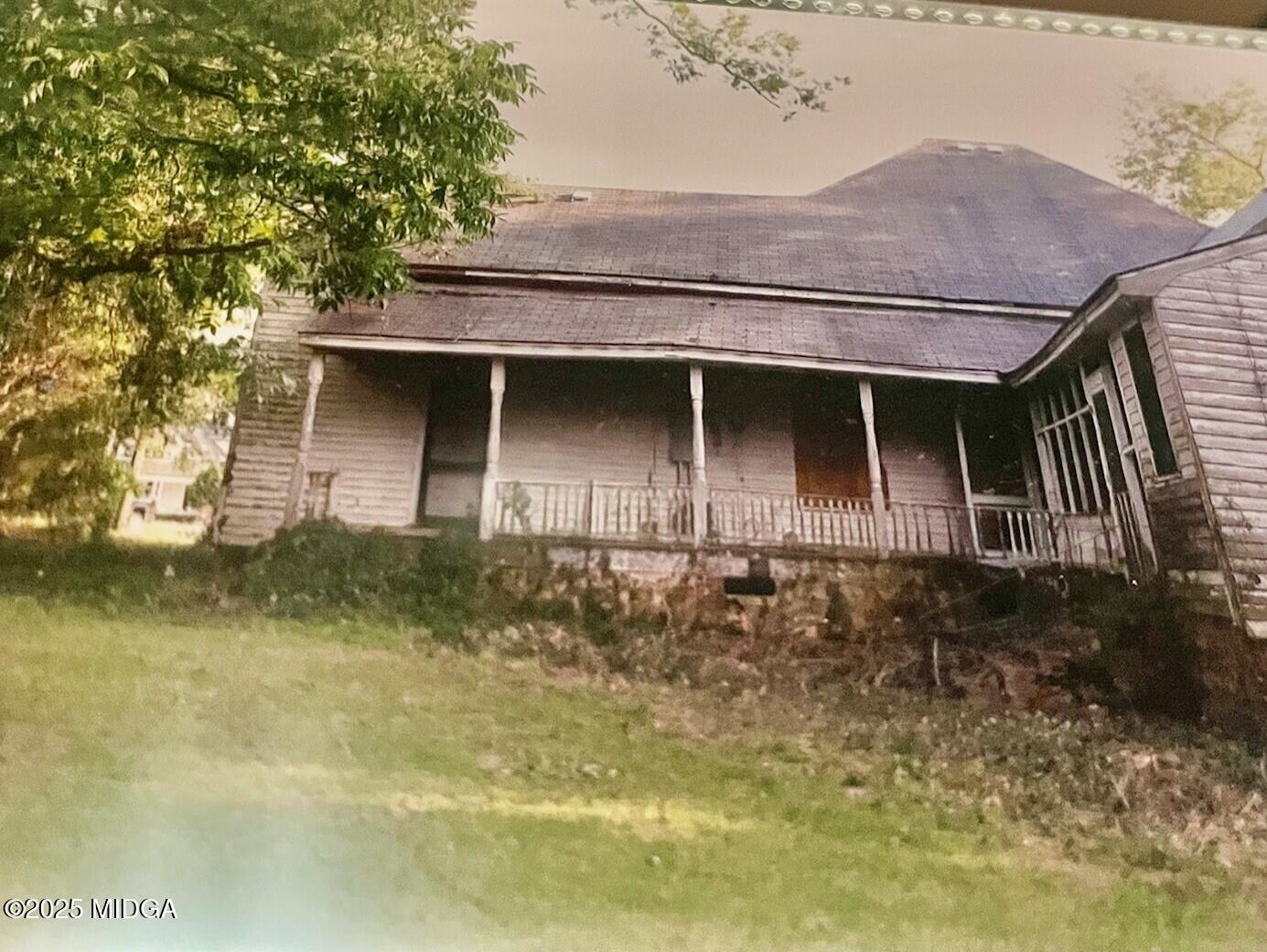 8335 Eisenhower Parkway