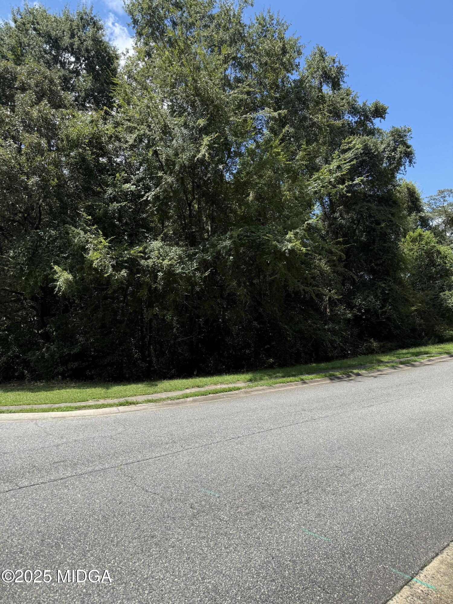 128 Oakview Club Drive