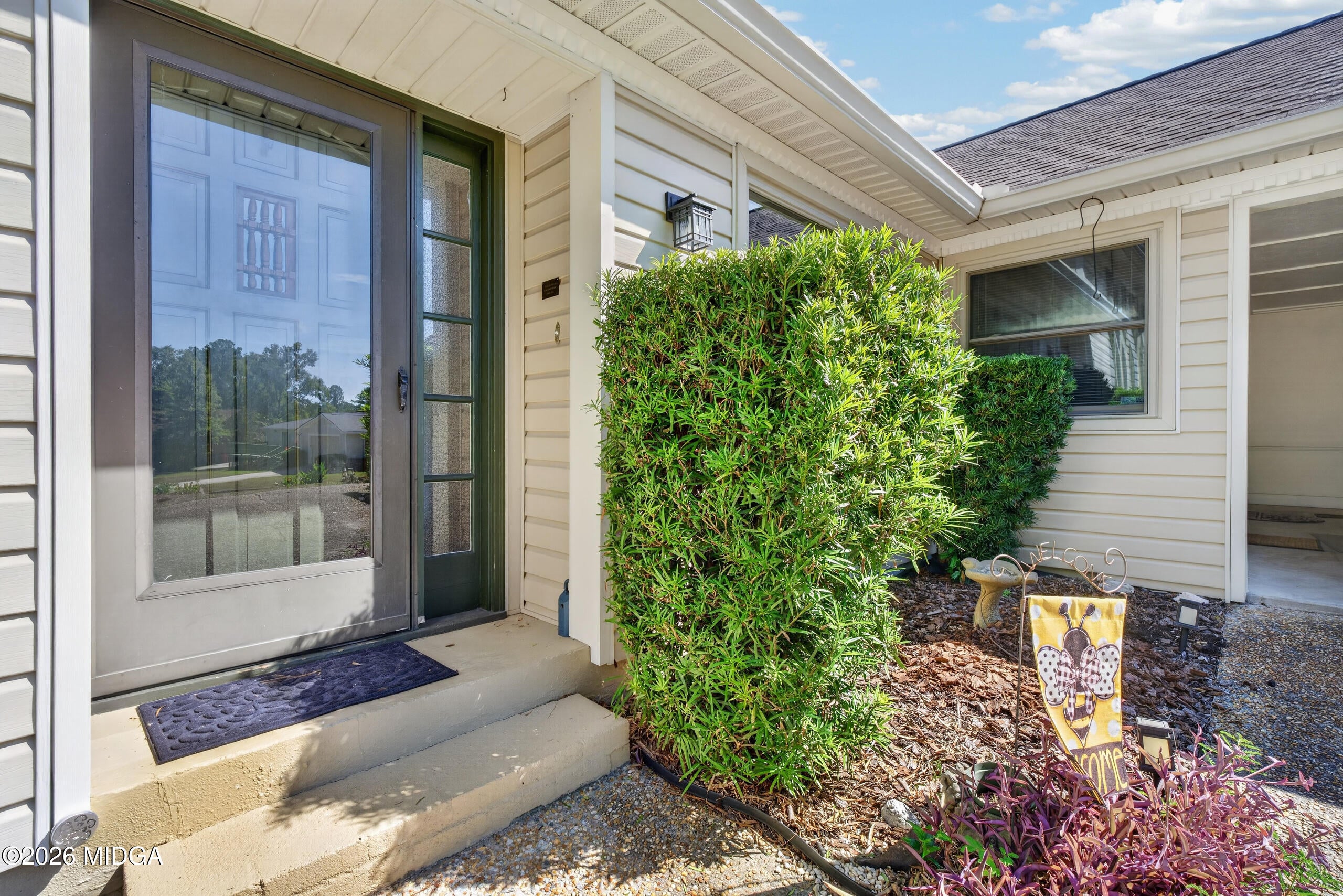 6831 Leslie Lane
