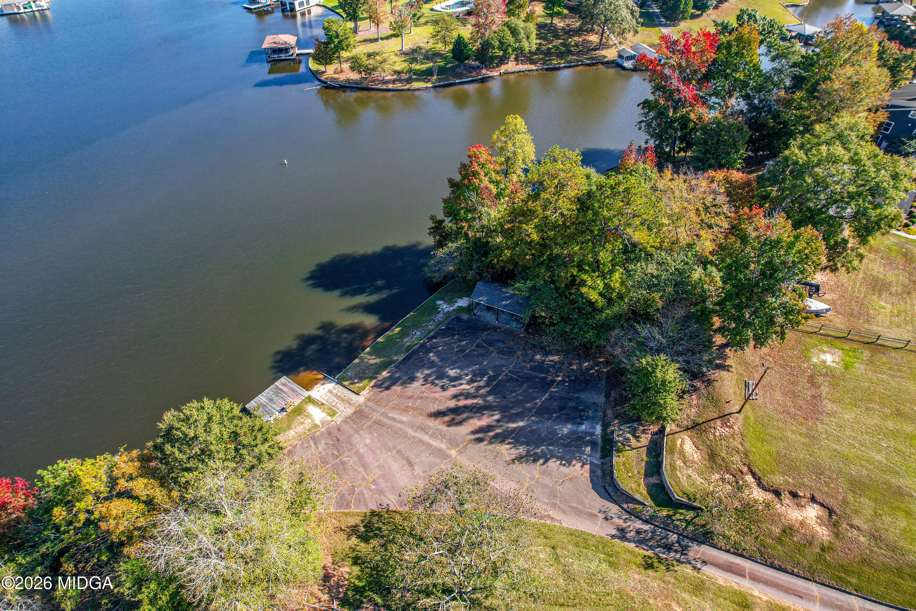 6831 Leslie Lane