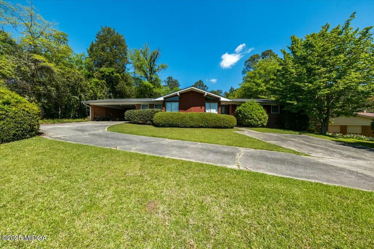 3011 General Lee Road
