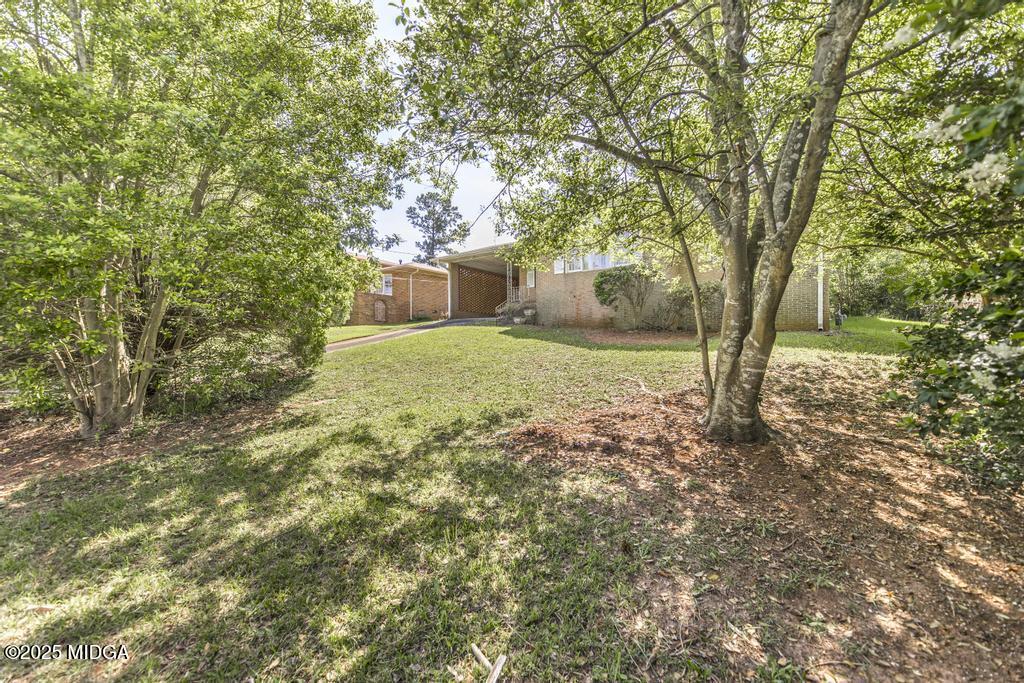3271 Commodore Drive