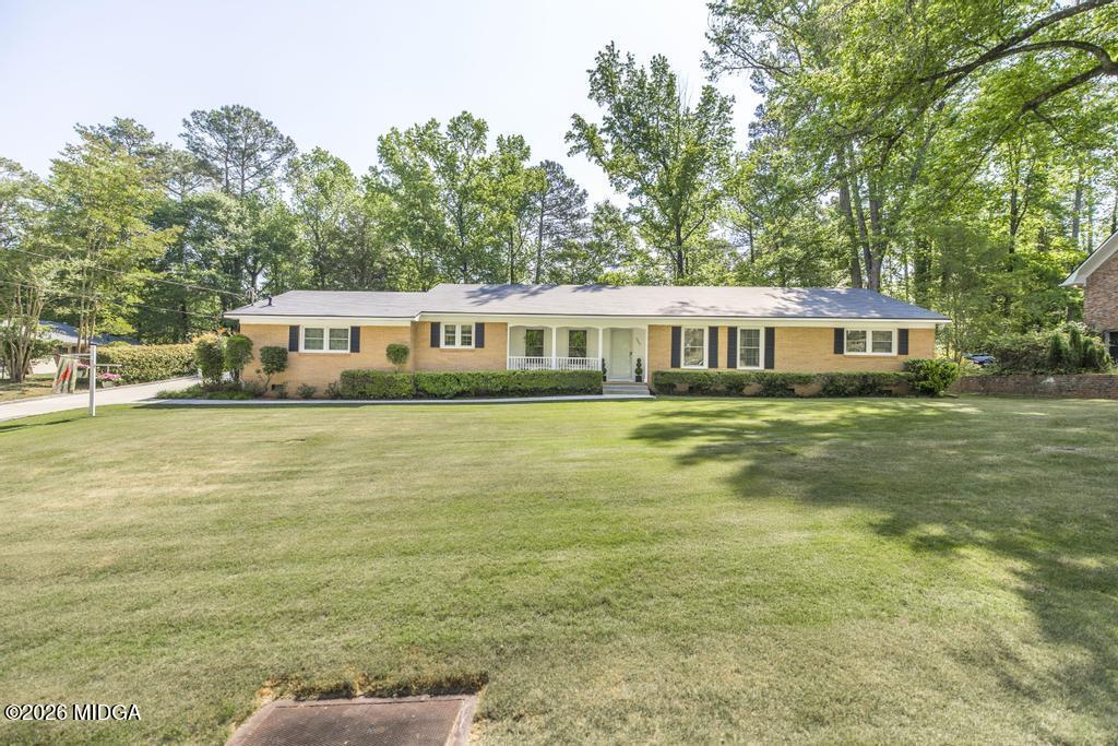 1943 Birchwood Way