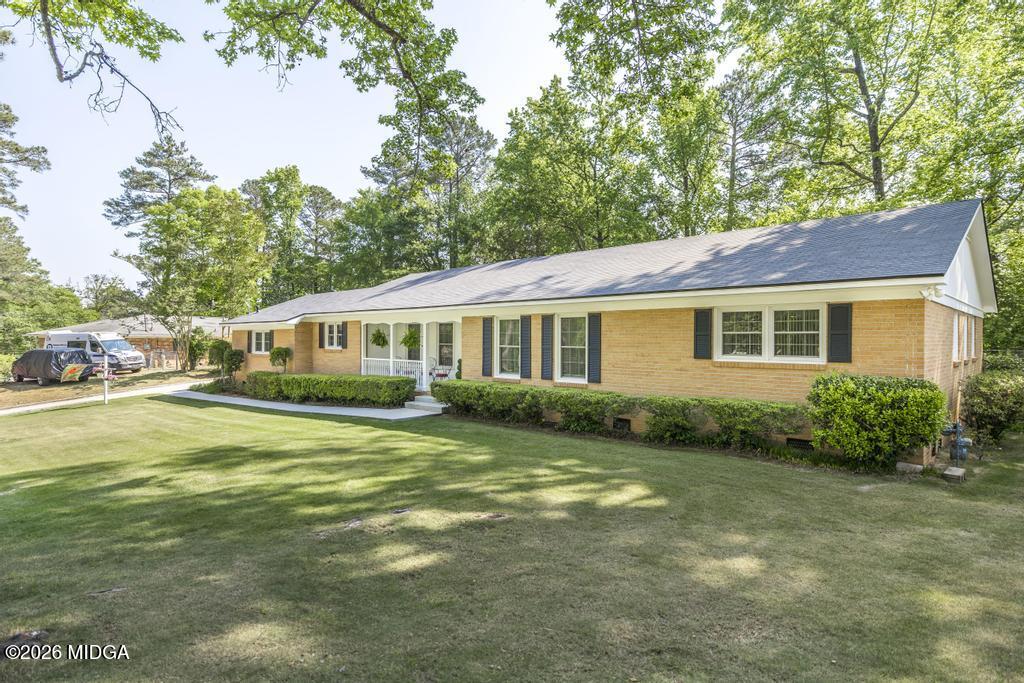 1943 Birchwood Way