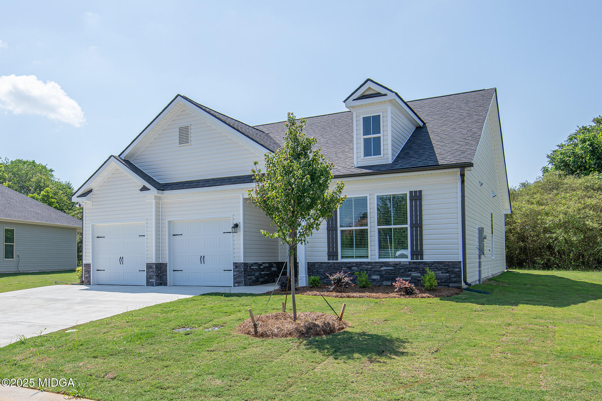 106 Breakwater Way