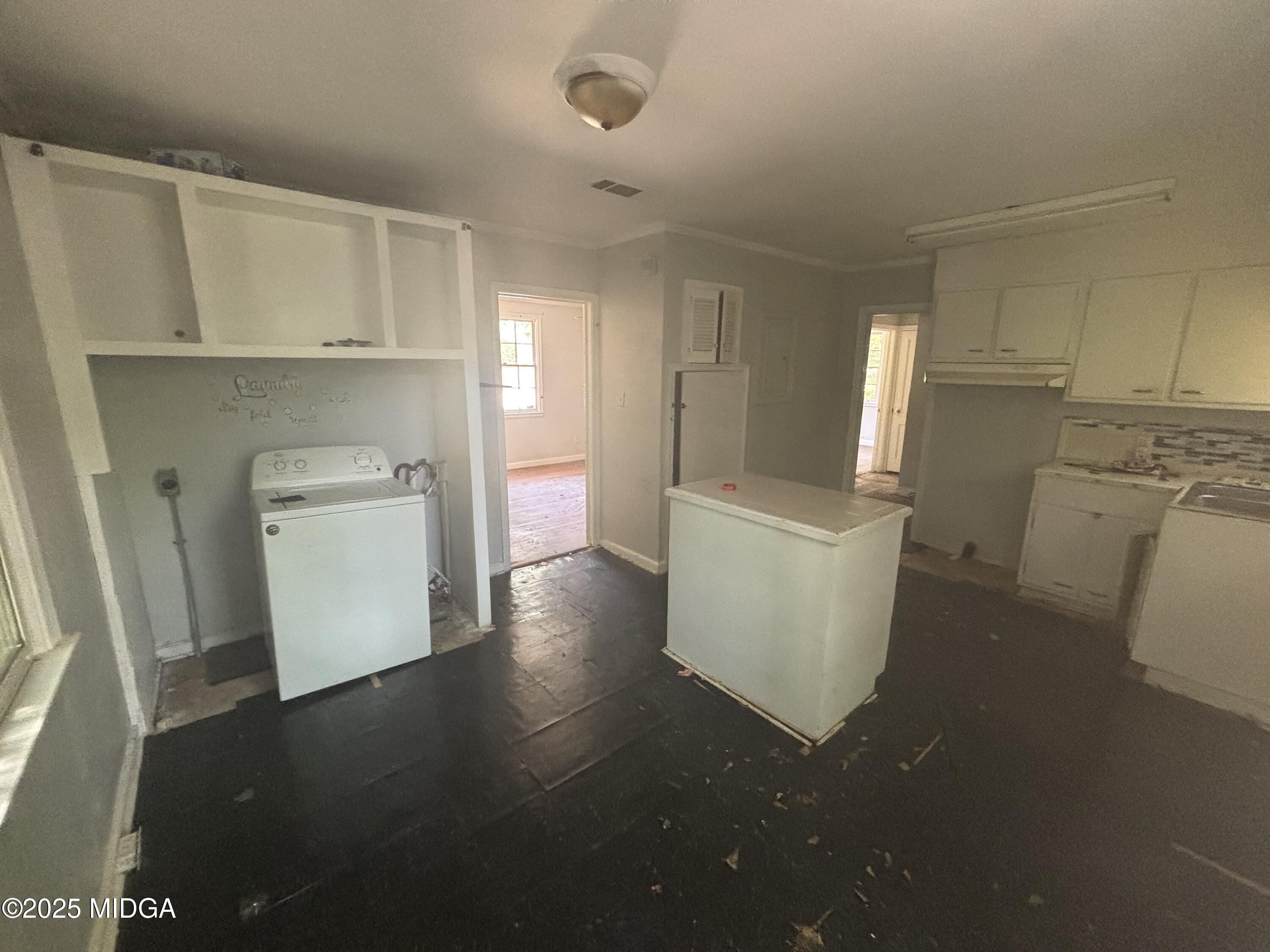 3325 Shaw Drive
