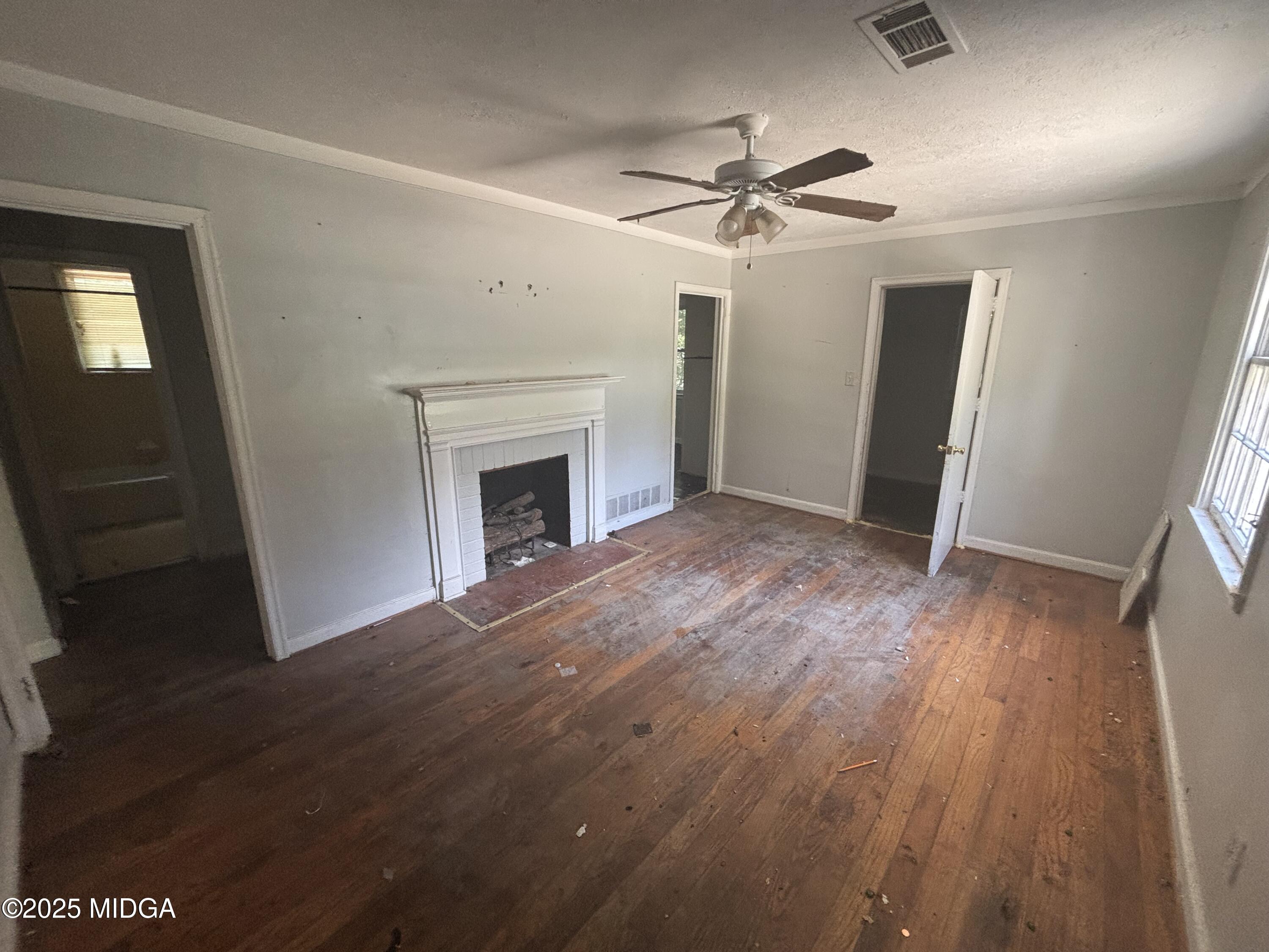 3325 Shaw Drive