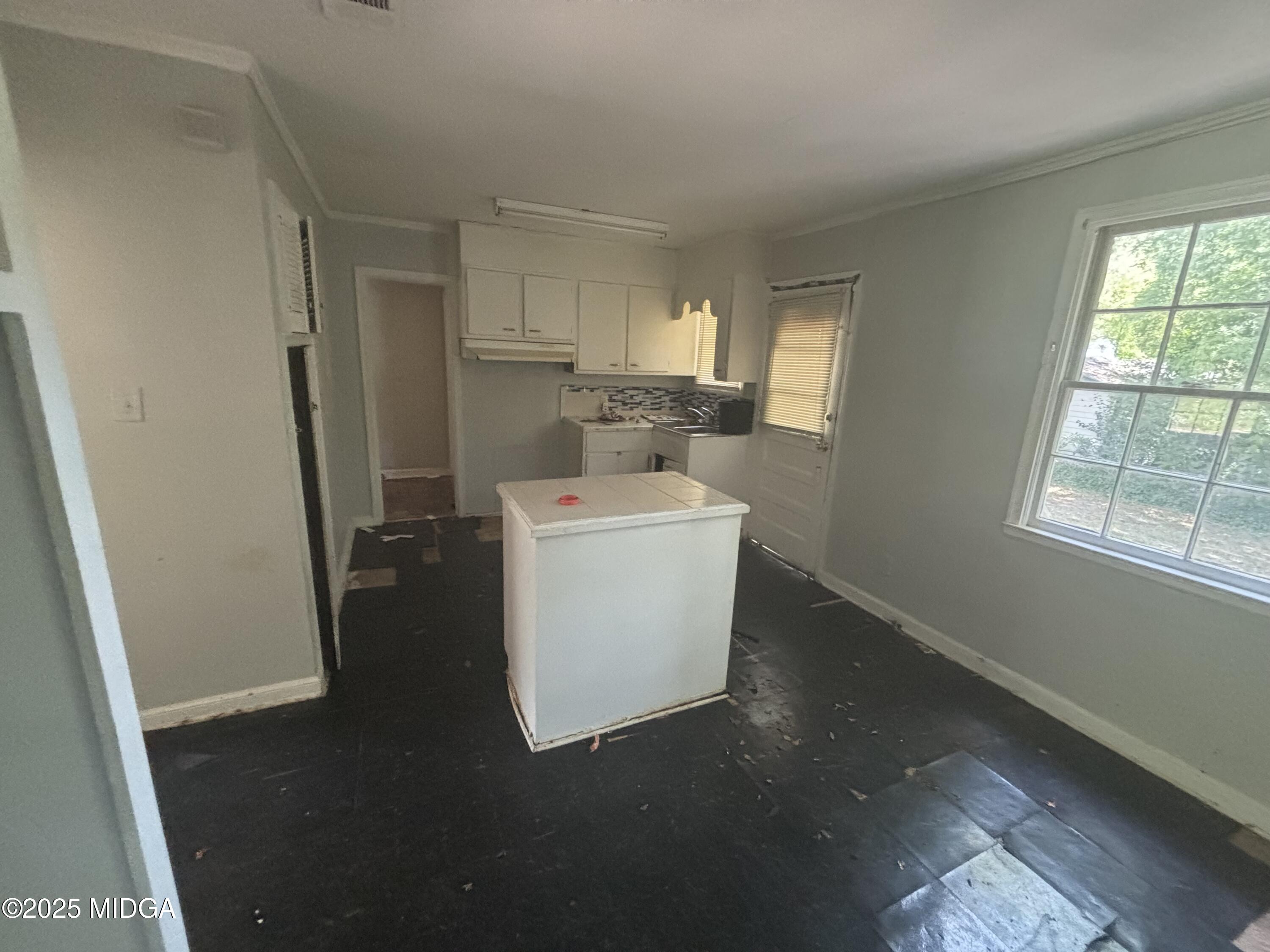 3325 Shaw Drive
