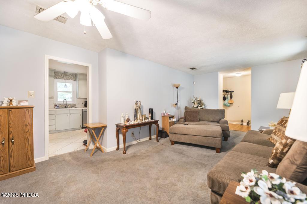 4112 W Hickory Court