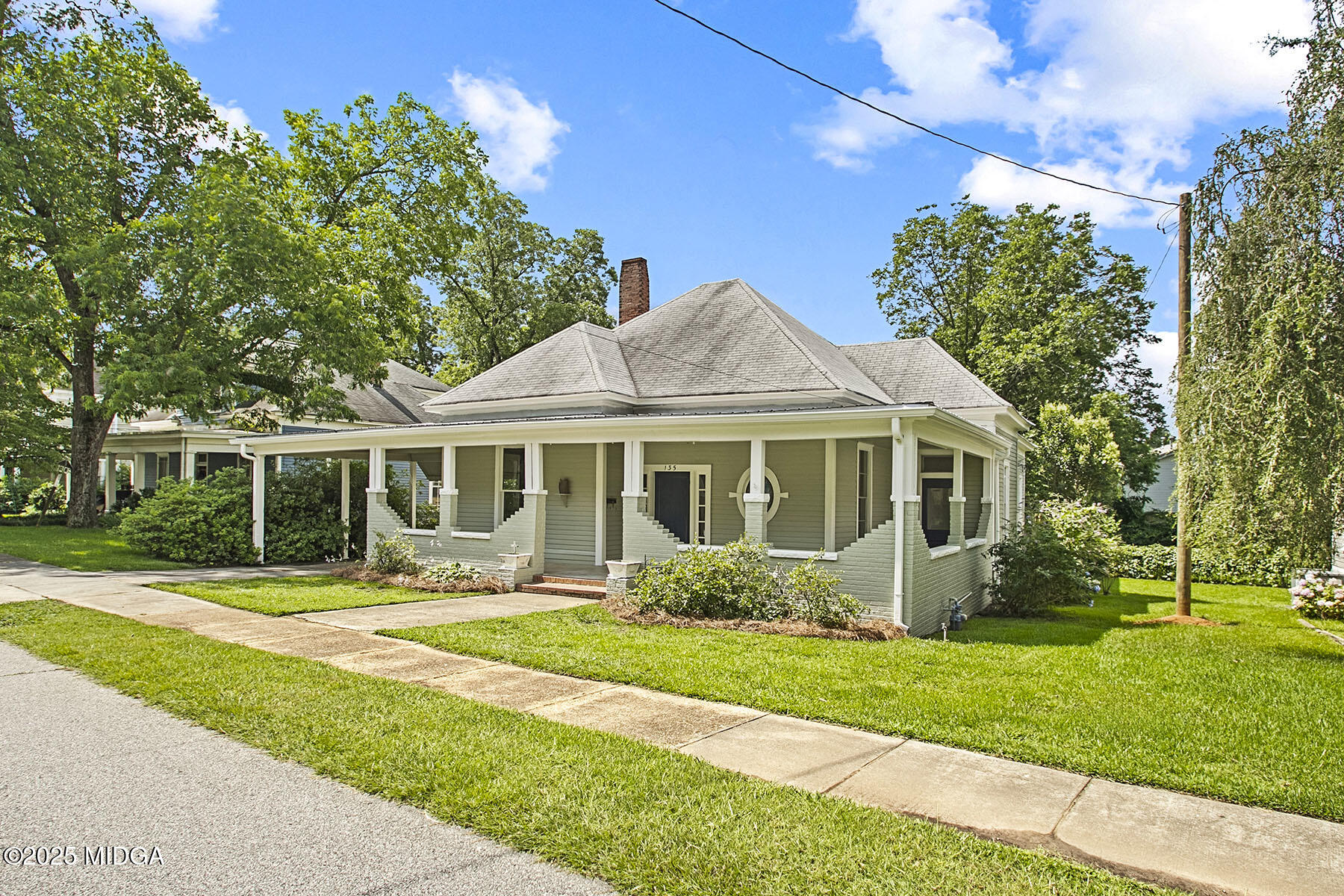 135 Holmes Street