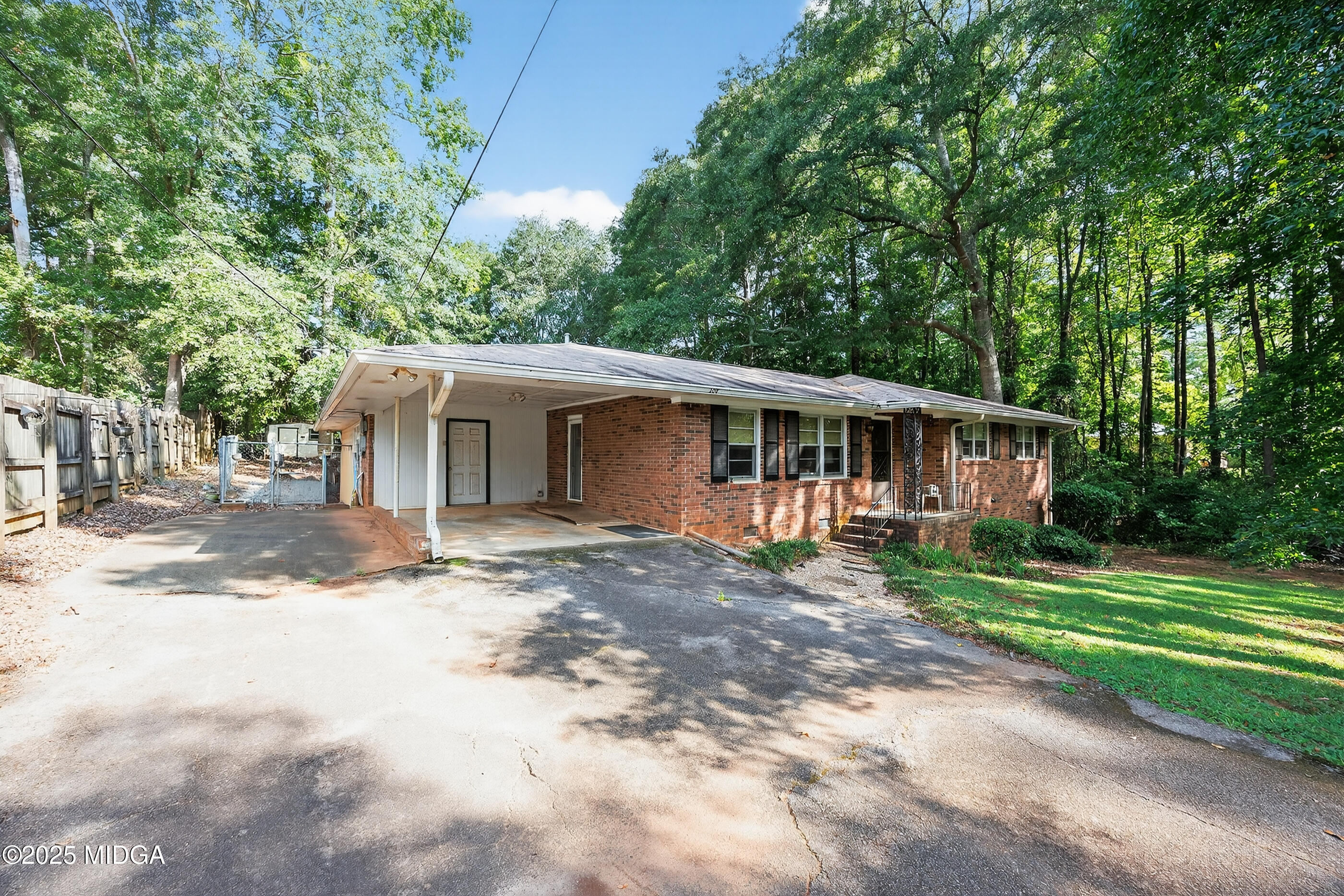 209 Needlecrest Drive