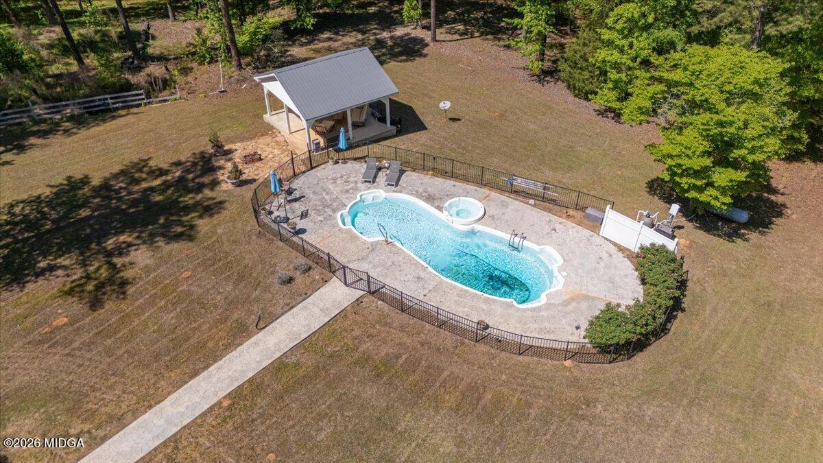 5445 Wesleyan Drive N